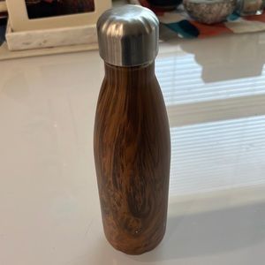 Metal wooden cold/hot liquid holder